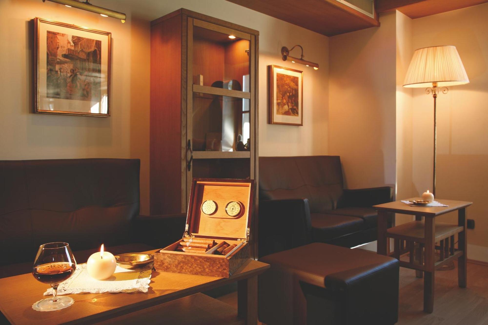 Hotel Peter Petersberg Eksteriør billede